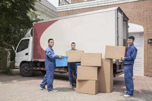 Professional mover handling a Paddington relocation service
