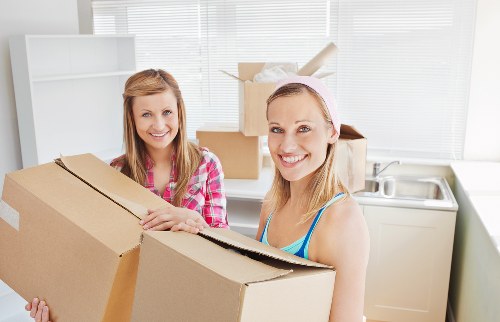 Packing and storing belongings safely in a Paddington storage unit